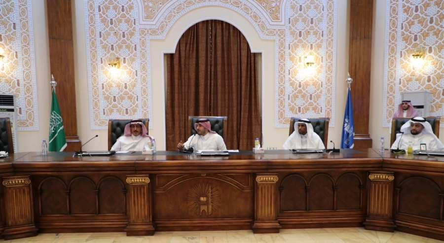 أعضاء مجلس الشورى يطلعون على  جهود الجامعة الإسلامية 