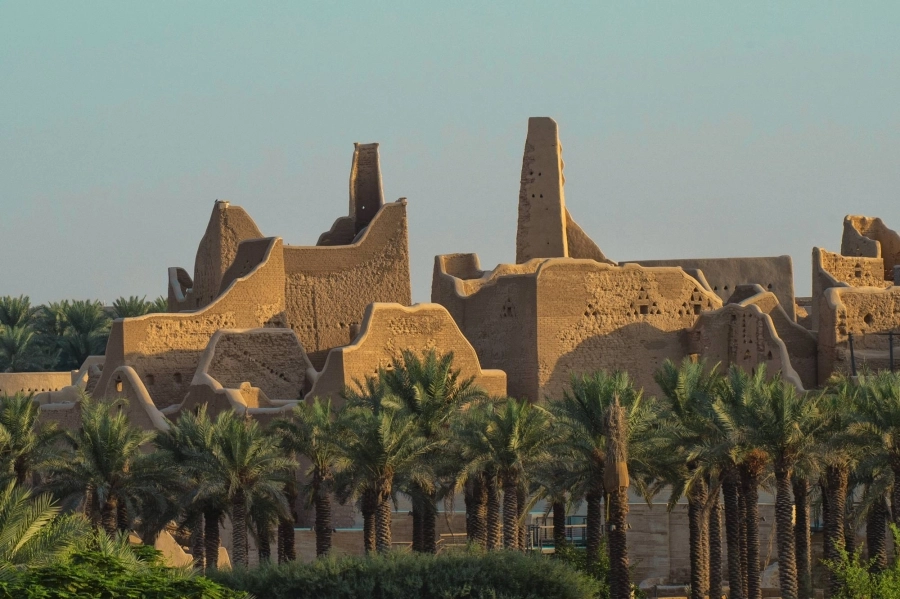 






جانب من آثار حي طريـف                                                             (مكة)