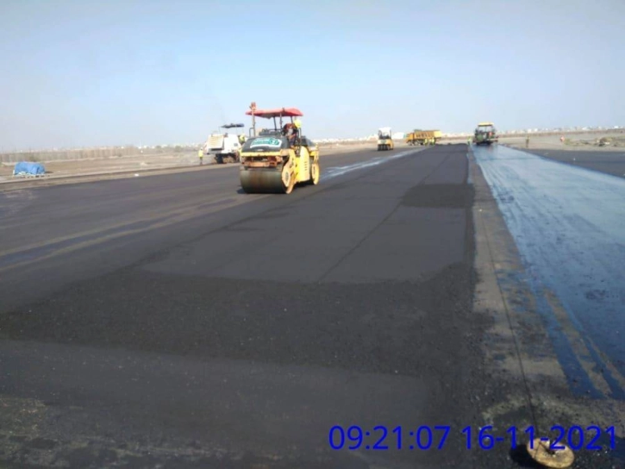 البرنامج السعودي لتنمية وإعمار اليمن يواصل أعمال تأهيل وتطوير مطار عدن الدولي