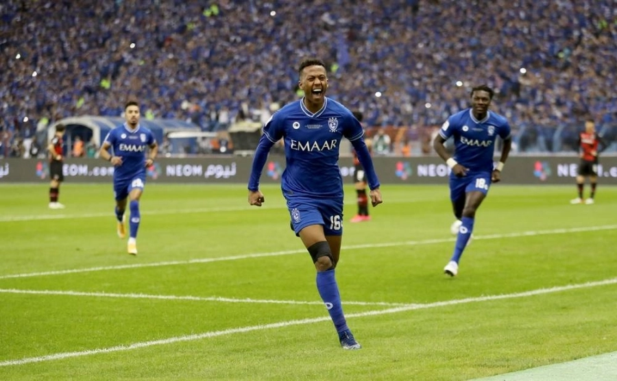 ناصر الدوسري محتفلا بهدفه في بوهانج (نواف الجبني)