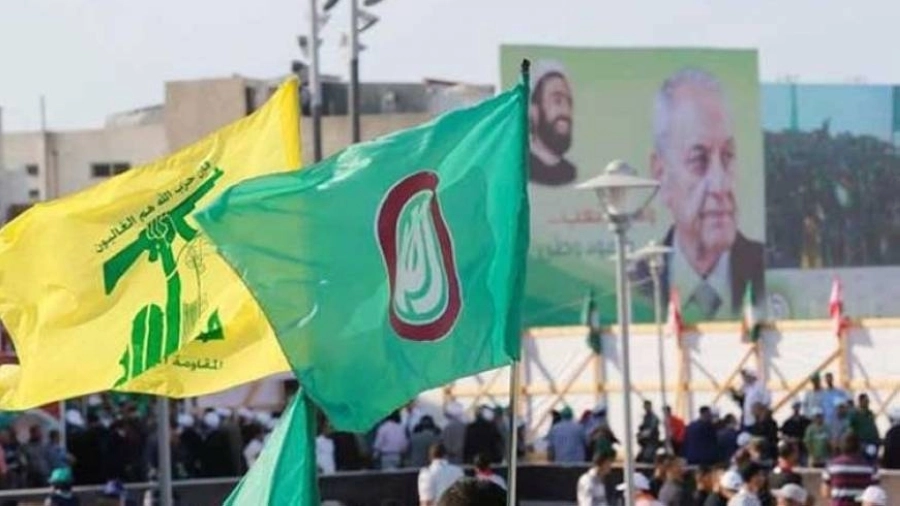 عناصر من  حزب الله وحركة أمل في شوارع بيروت                                                     (مكة)