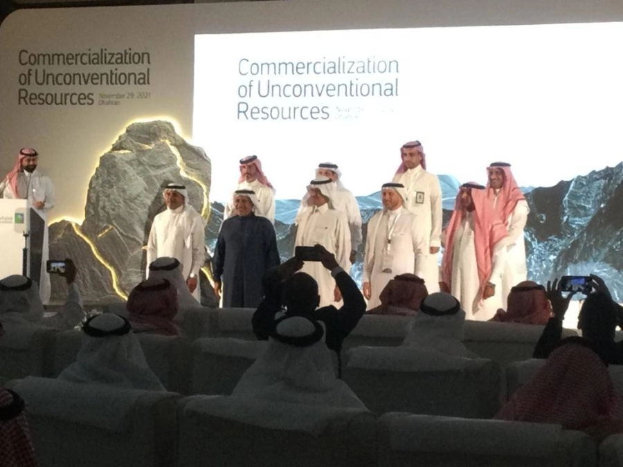 وزير الطاقة ورئيس ارامكو وعدد من الشركاء (مكة)