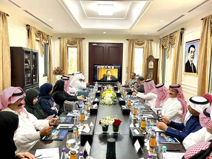 مركز البحوث والتواصل المعرفي يشارك في طاولة حوار بمناسبة مرور ثلاثين عاما على استقلال كازاخستان