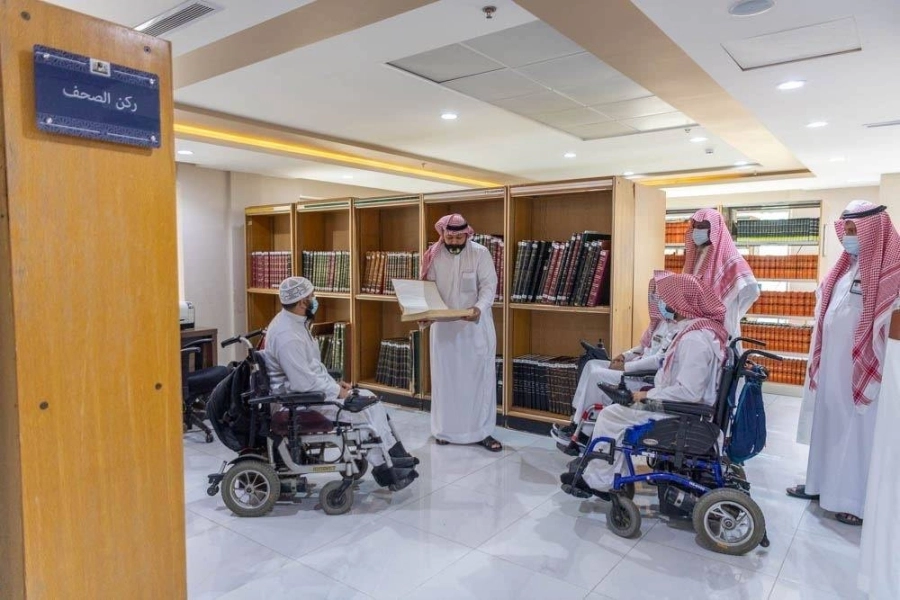 خدمات لذوي الإعاقة بمكتبة الحرم المكي              (مكة)