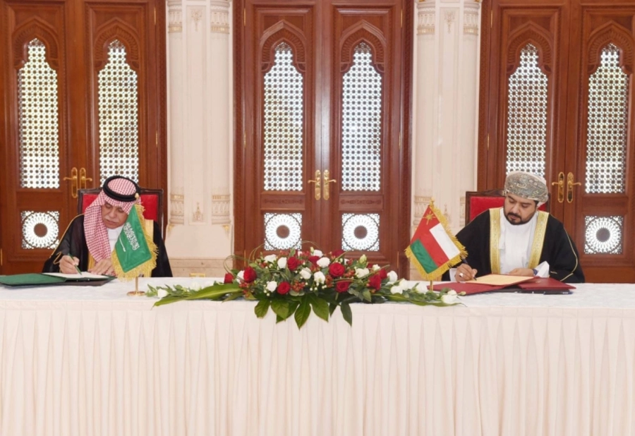 توقيع خمس مذكرات تفاهم بين السعودية وسلطنة عمان في المجالين التجاري والإعلامي