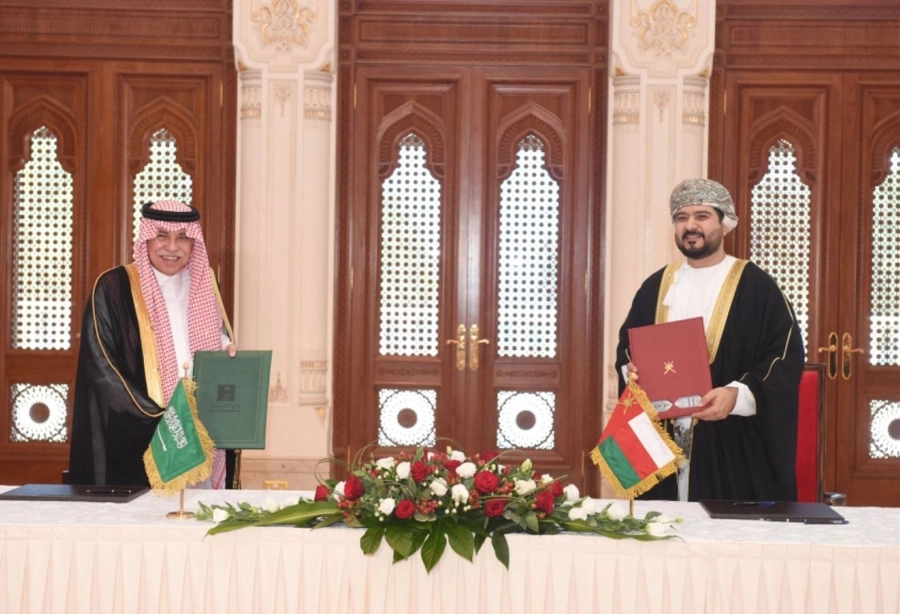 توقيع خمس مذكرات تفاهم بين السعودية وسلطنة عمان في المجالين التجاري والإعلامي