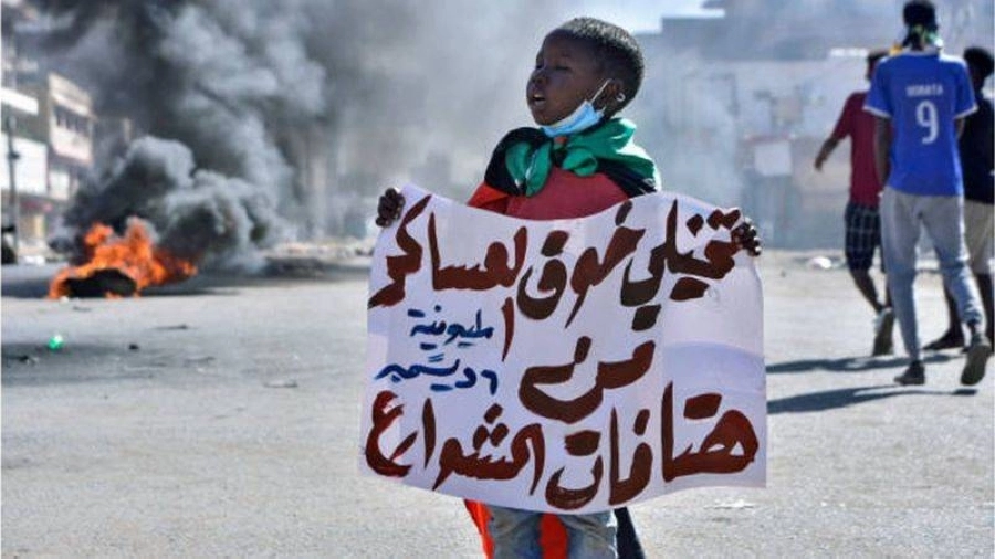 






طفلة سودانية في الاحتجاجات