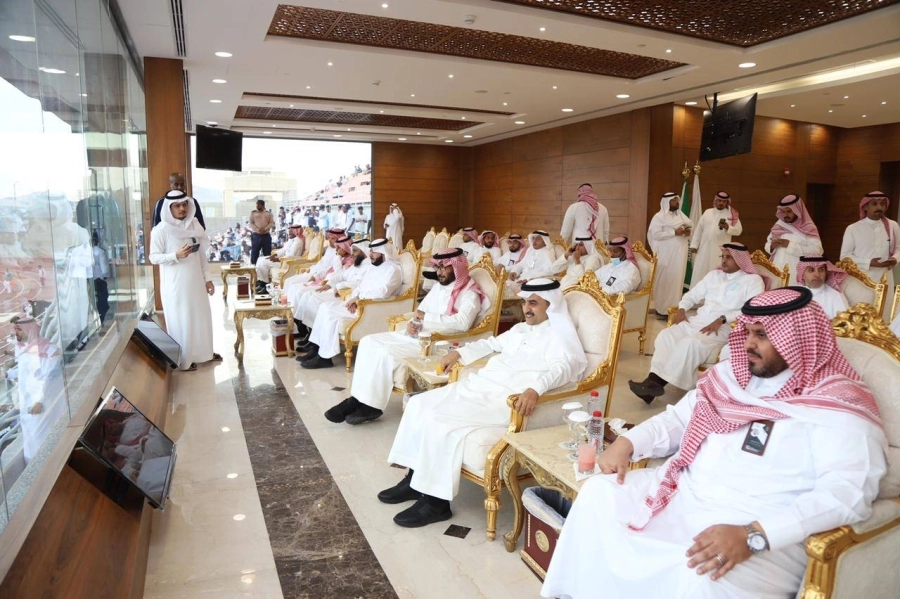 جامعة الإمام عبدالرحمن بن فيصل بطلا لدوري الجامعات لكرة القدم فئة (ب)