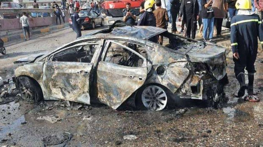 






سيارة متفحمة في تفجير البصرة                                                             (مكة)