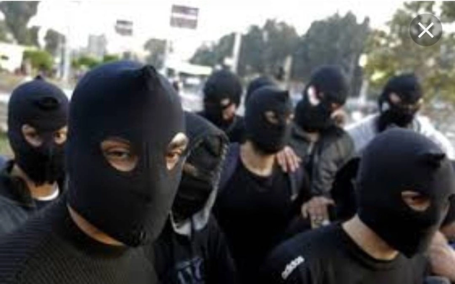 






عناصر من فرق وميليشيات الموت العراقية