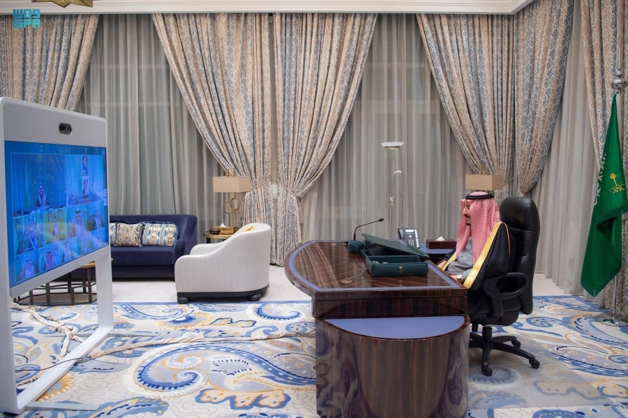 






الملك سلمان خلال إعلان الميزانية العامة للدولة                                                                                                                                        (واس)