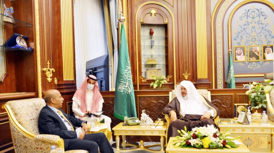 رئيس مجلس الشورى يستقبل سفير جمهورية سريلانكا المعين حديثًا لدى المملكة