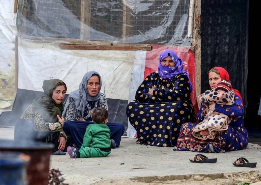 عائلة سورية تعيش على الكفاف                                         (مكة)