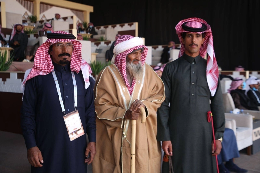 الدوسري الأكبر عمراً في مهرجان الملك عبدالعزيز للإبل