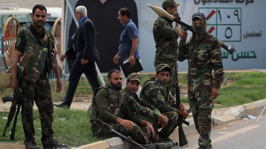 






عناصر من الميليشيات العراقية الموالية لإيران                                        (مكة)