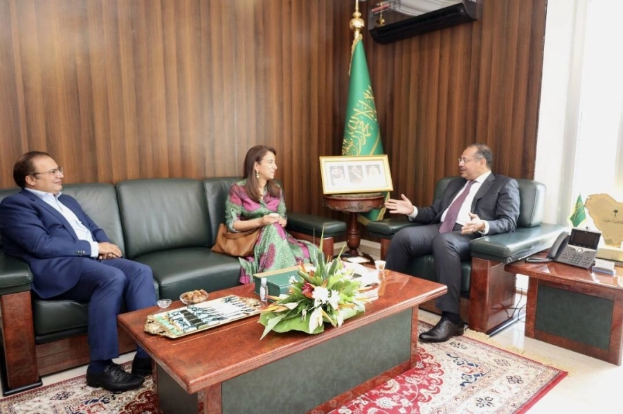 سفير المملكة لدى الكوت ديفوار يستقبل مسؤولة سامية في البنك الأفريقي للتنمية