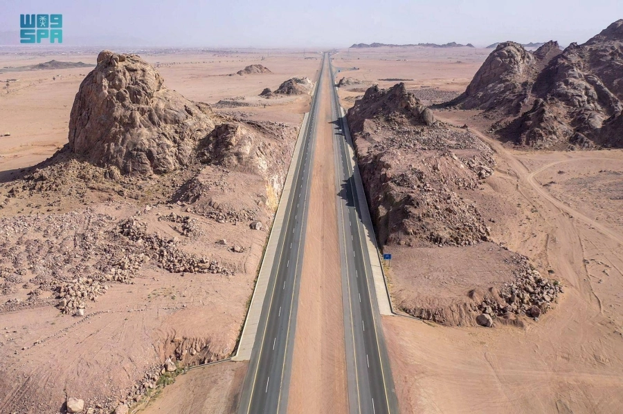 






من شبكة الطرق في حائل                                        (مكة)