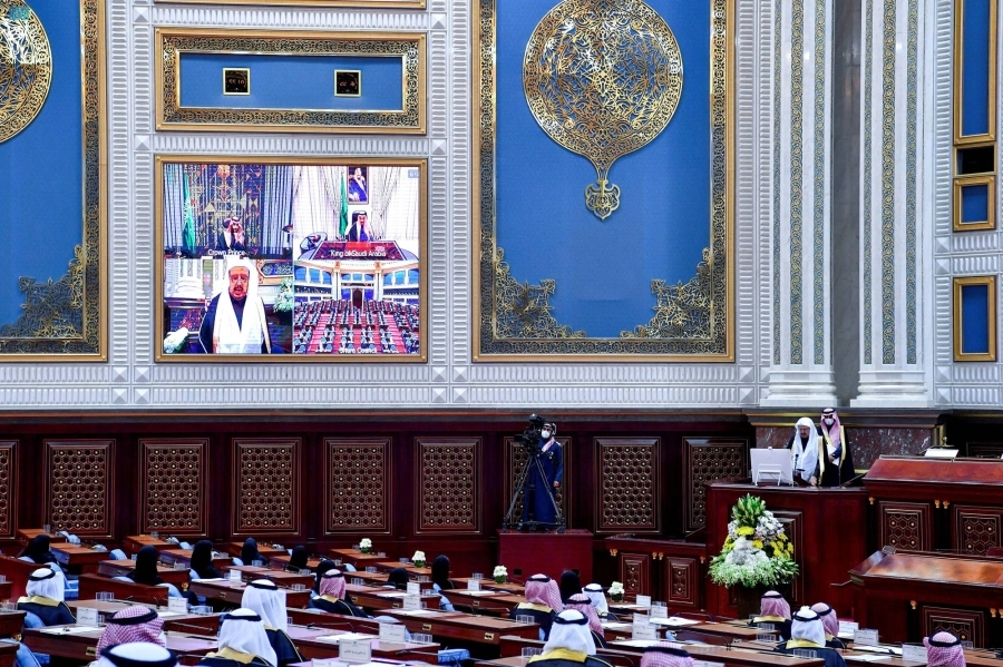  عبدالله آل الشيخ متحدثا لدى افتتاح أعمال الشورى  