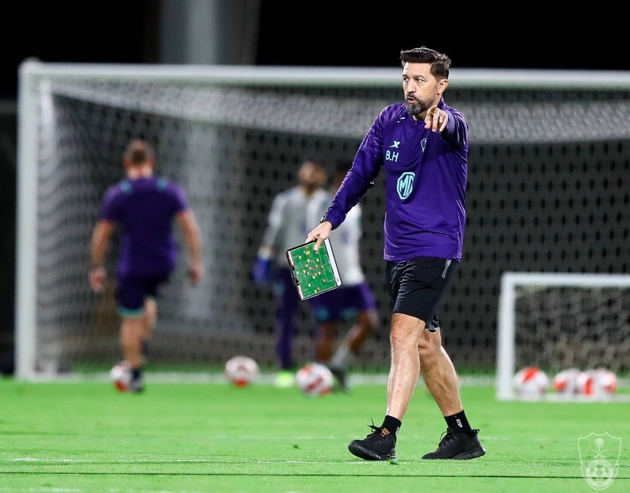 






هاسي خلال التدريبات            (مكة)