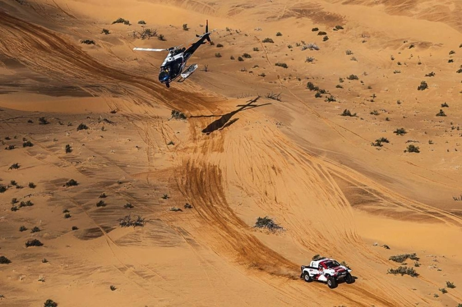 






متابعة جوية لسباق السيارات لضمان سلامة المشاركين