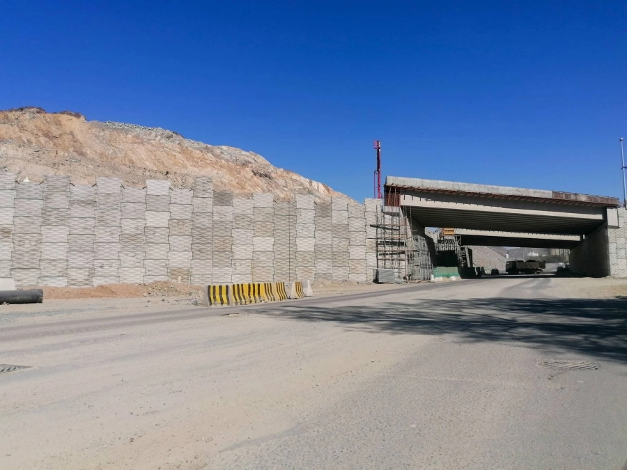 استكمال تنفيذ الجزء المتبقي من الطريق الدائري الثالث في العاصمة المقدسة بطول 3.2 كلم، من نهاية تقاطع شارع الجزائر إلى تقاطع التنعيم.
