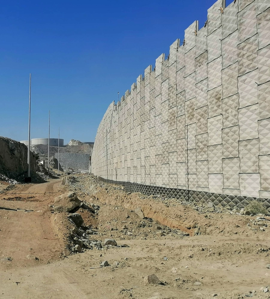 استكمال تنفيذ الجزء المتبقي من الطريق الدائري الثالث في العاصمة المقدسة بطول 3.2 كلم، من نهاية تقاطع شارع الجزائر إلى تقاطع التنعيم.
