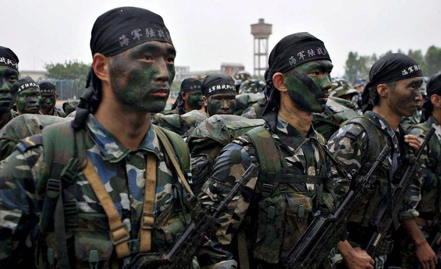 عناصر من القوات الصينية                                                (مكة)