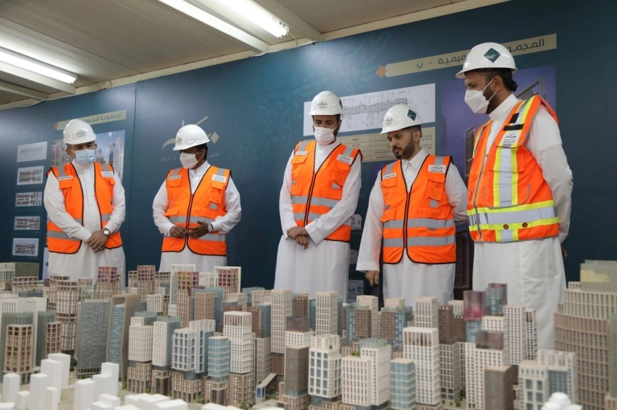 الربيعة يطلع على المشروع