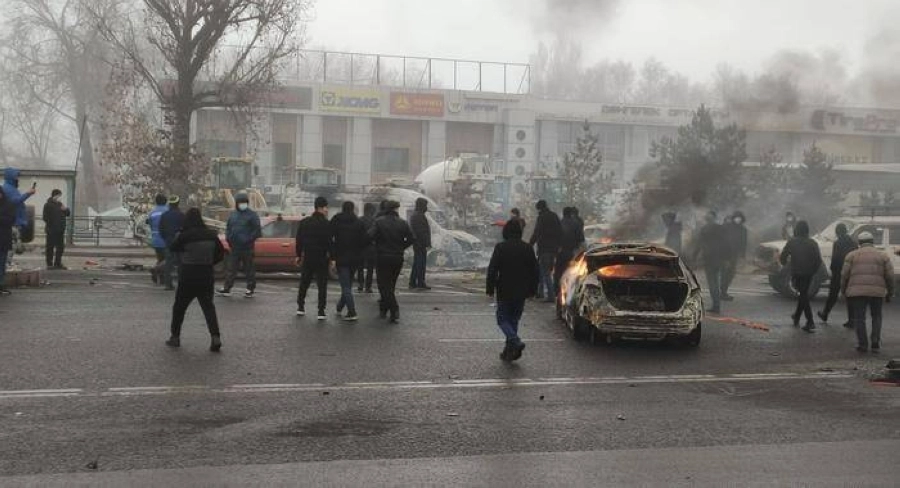 جانب من مظاهرات كازاخستان (مكة)