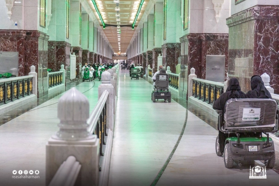 عربات التنقل بالمسجد الحرام