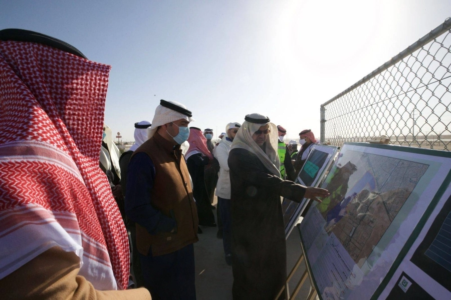 الحقيل يتفّقد مشاريع أمانة حفر الباطن ويشهد توقيع عدد من الاتفاقيات التنموية