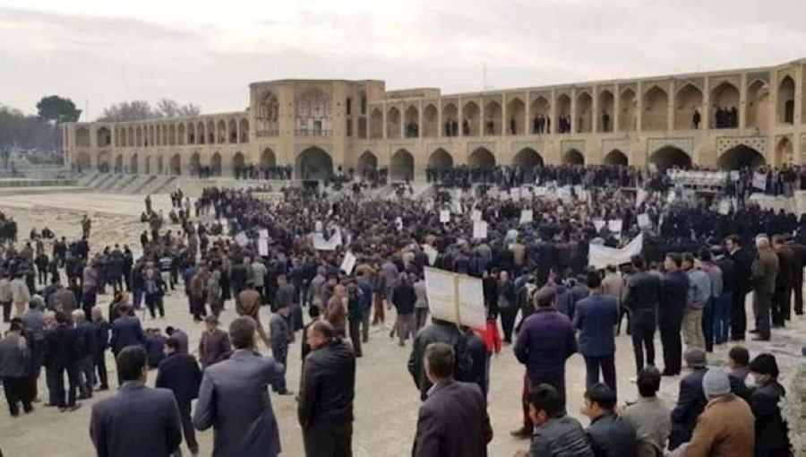 






تجمعات احتجاجية في إيران                                                                         (مكة)