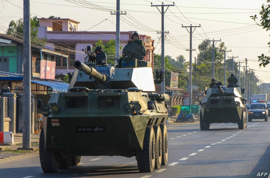 






 عناصر من جيش ميانمار              (مكة)