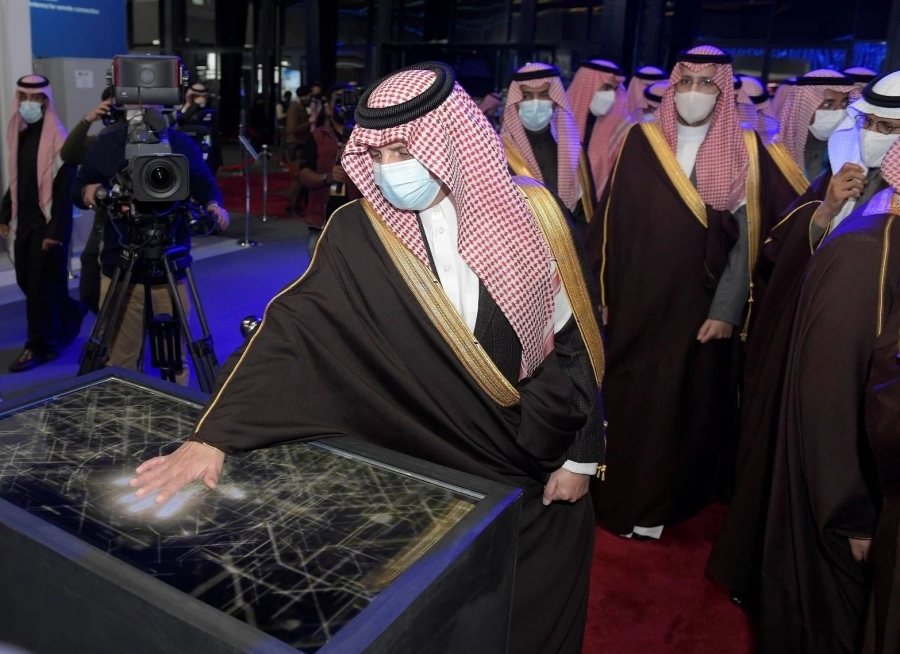 أمير المنطقة الشرقية يدشن المنتدى  (مكة)