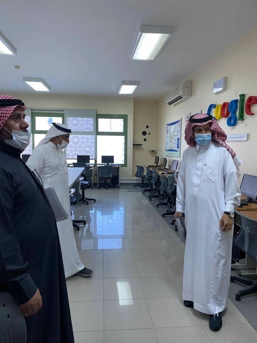 نائب محافظ المؤسسة العامة للتدريب التقني والمهني للخدمات المساندة يتفقد تقنية بنات الطائف