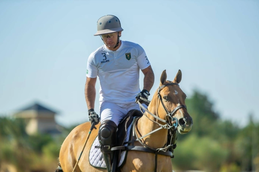 فرسان البولو يستعدون لبطولة الصحراء في العلا