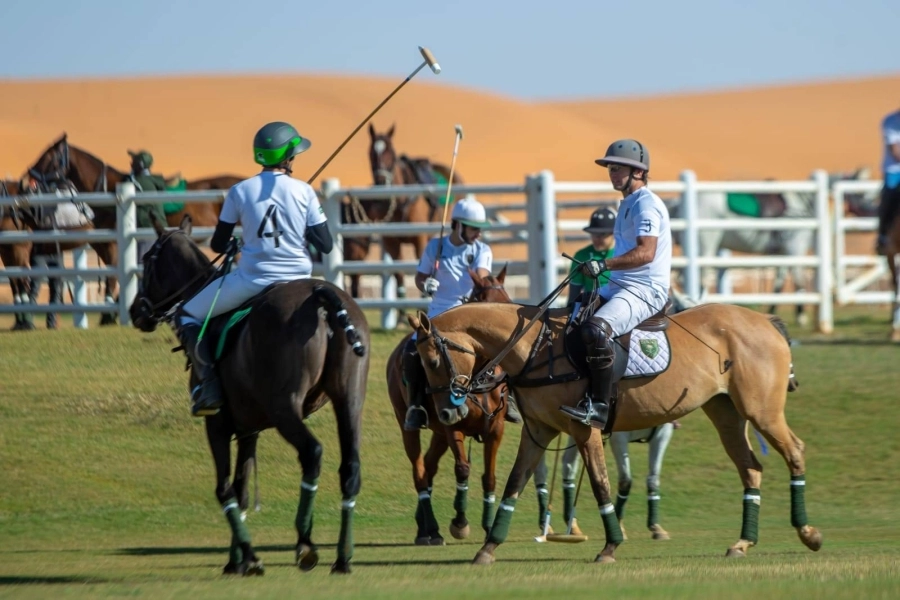 فرسان البولو يستعدون لبطولة الصحراء في العلا