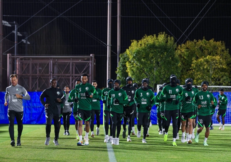 






لاعبو الأخضر خلال التدريبات استعدادا لمواجهة اليابان                                                                                     (مكة)