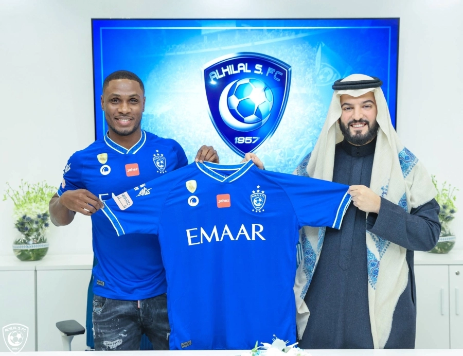 فهد بن نافل لحظة انضمام إيغالو للهلال   (مكة)