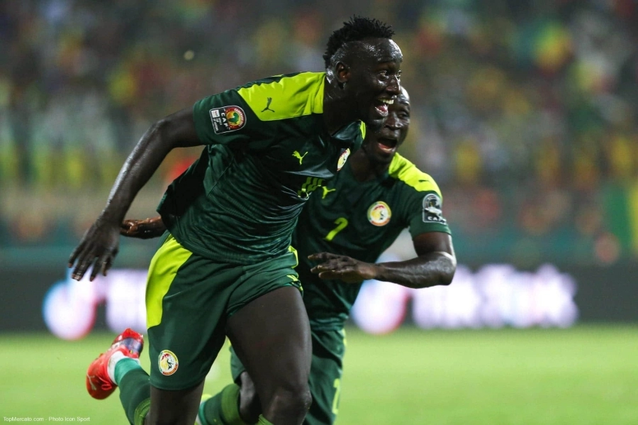 احتفال لاعبي السنغال  (د ب أ)