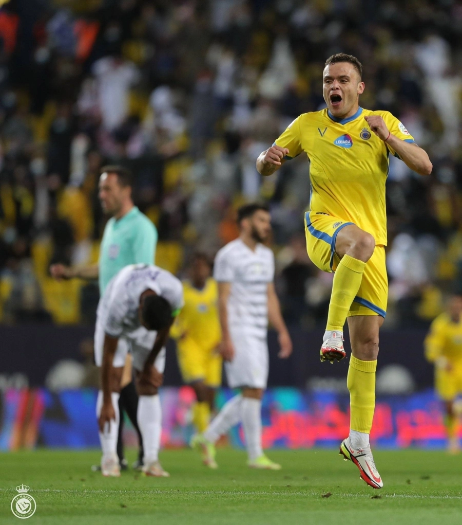 



جوناثان روديغيز يحتفل بهدفه في الطائي