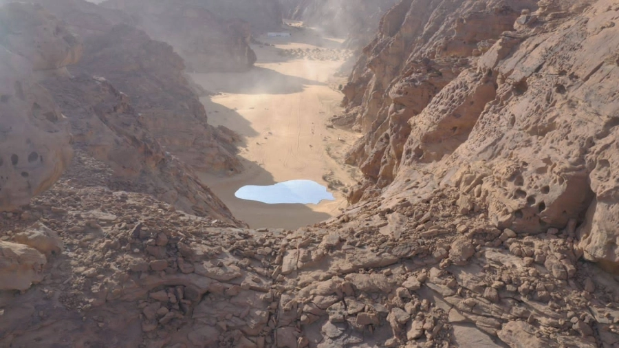 "جغرافيا الأمل" عمل جديد للفنان عبدالله العثمان من العلا