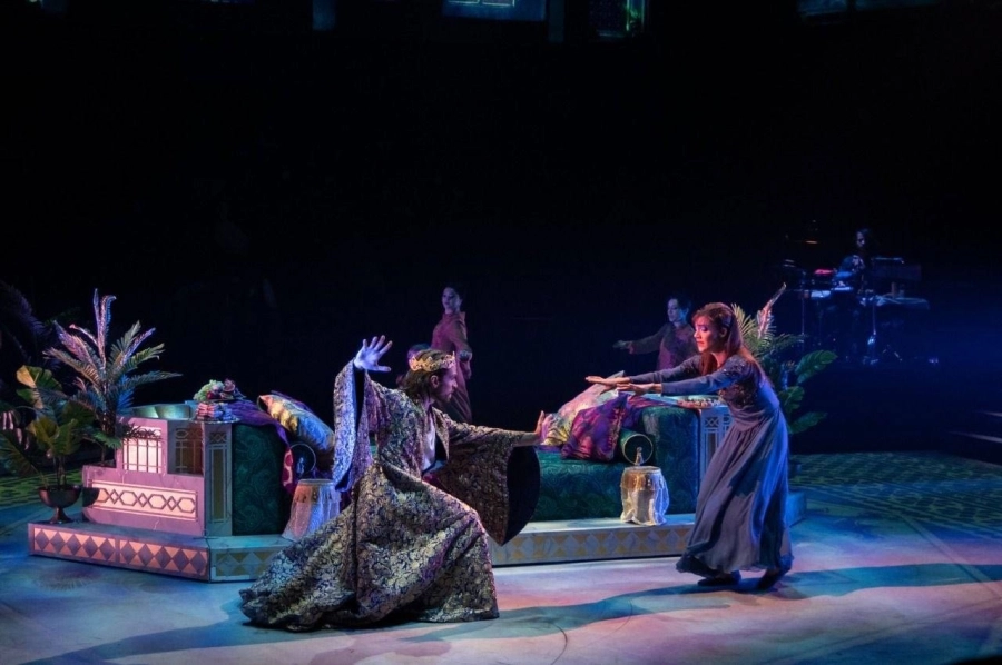 عرض مسرحي في موسم الرياض (مكة)