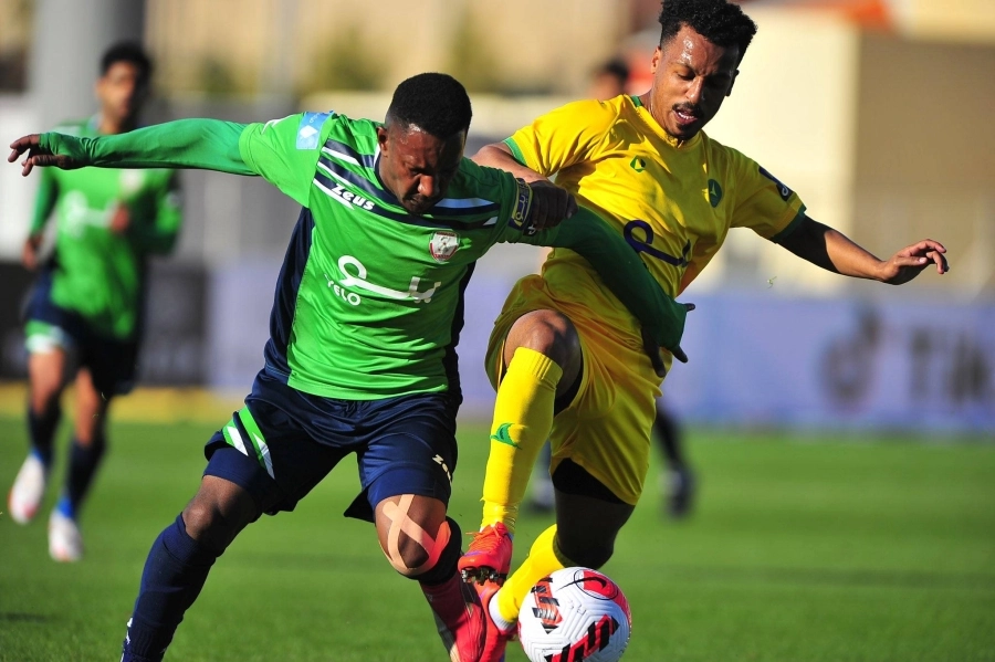 من لقاء الخلود والخليج                            (مكة)