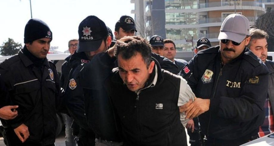 الشرطة التركية تقبض على أحد المهربين (مكة)