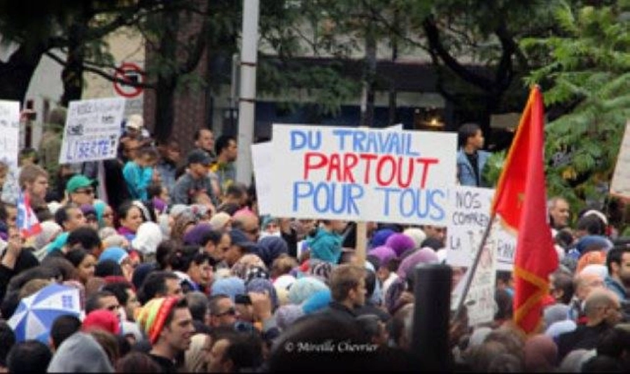 كنديون يعبرون عن رفضهم للحكومة (مكة)