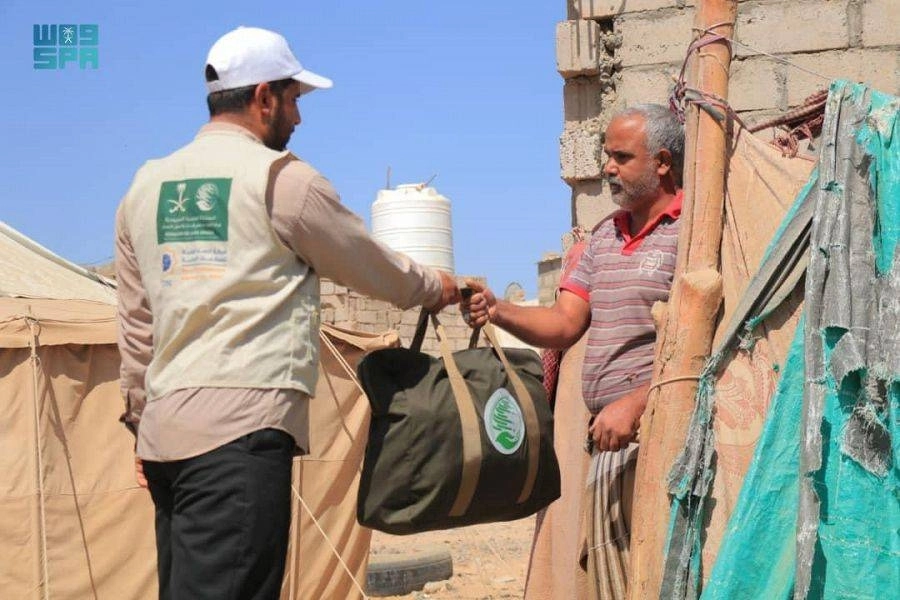 






إيصال الحقائب إلى أماكن النازحين