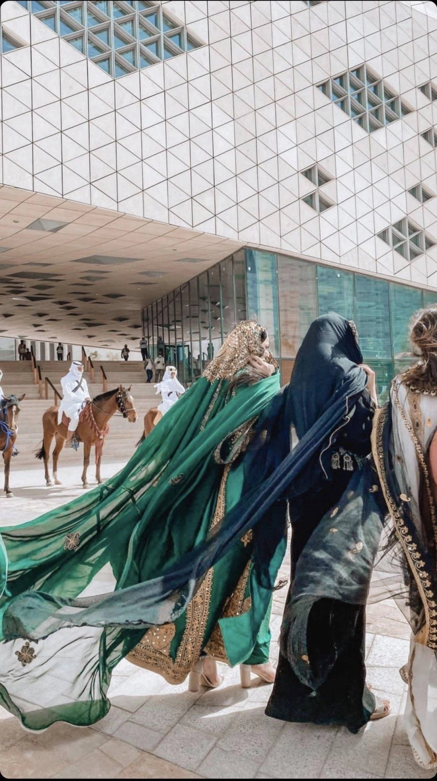 من الاحتفالات بيوم التأسيس                                                                                      (مكة)