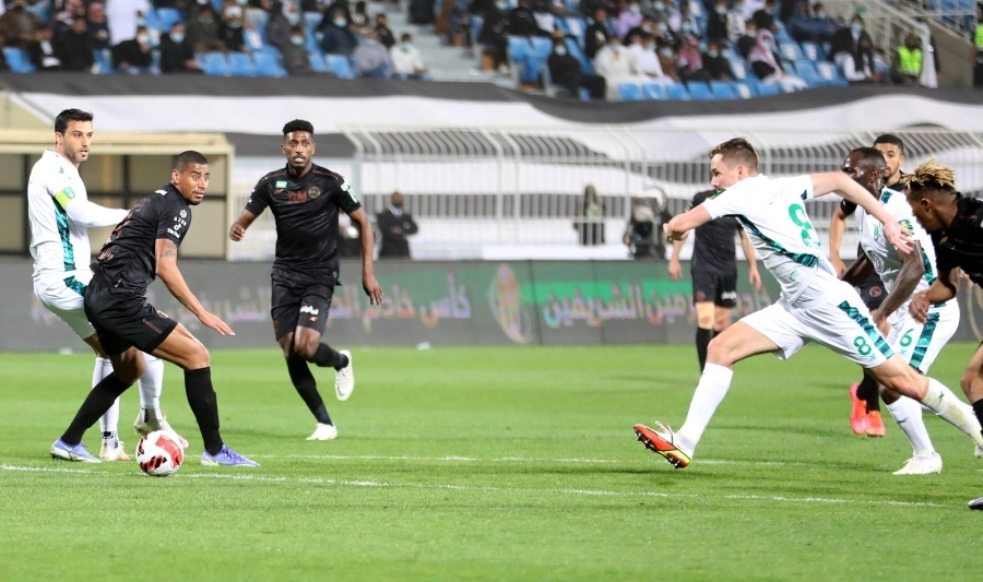 الشباب والأهلي أمس الأول بربع النهائي