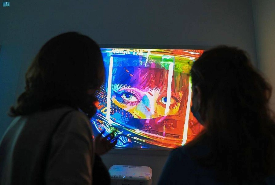 






سحر الفنون البصرية يجذب الجميع                           (مكة)